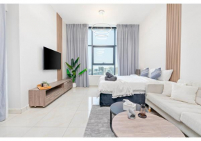 Chic Studio in Square Tower Modern Comfort Style by Vibel